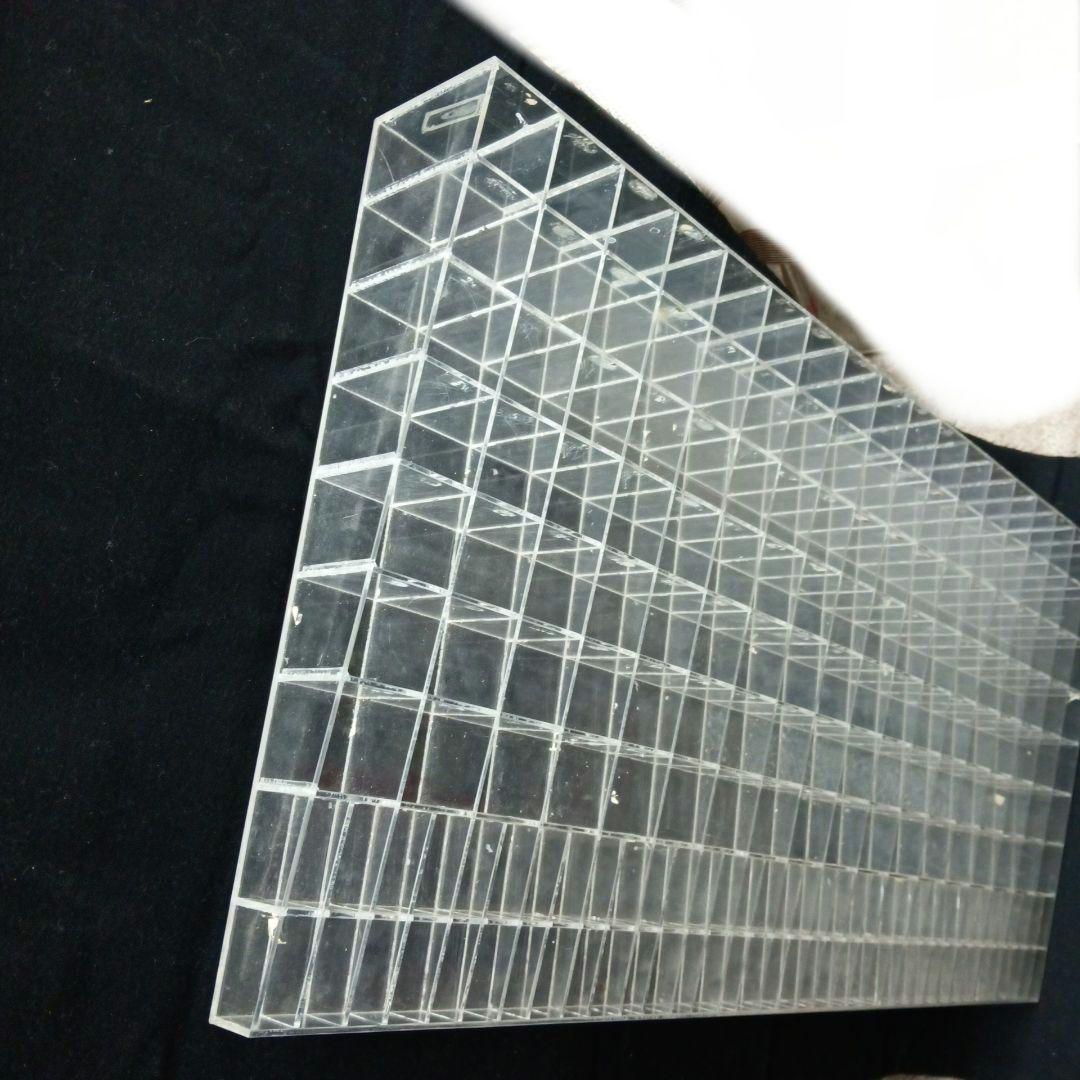 アクリルケース　収納　ディスプレイ　フタつき　蓋　仕切り　198マス
