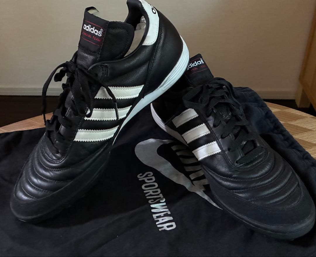 アディダス ムンディアルチーム サッカートレーニングシューズ
