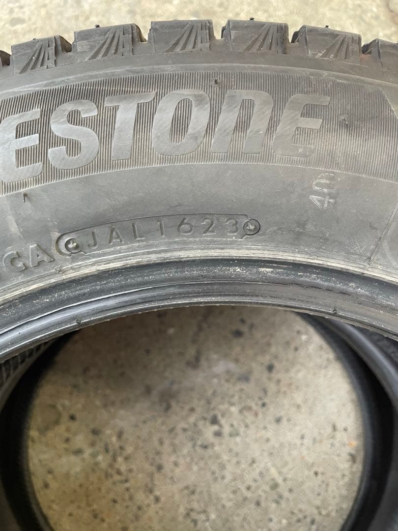 ブリヂストン VRX3スタッドレスタイヤ 15インチ 2本