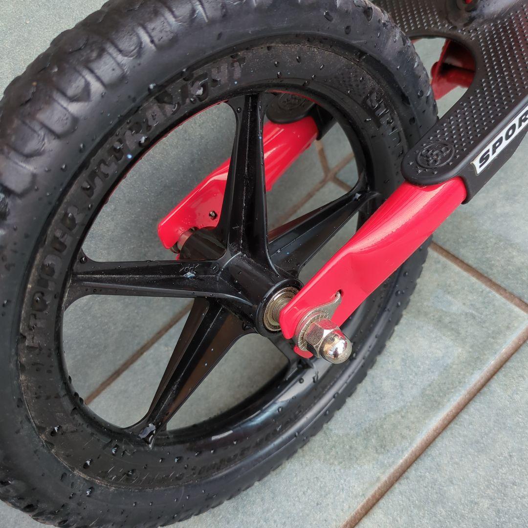 ストライダー　スポーツモデル12インチ　日本正規品