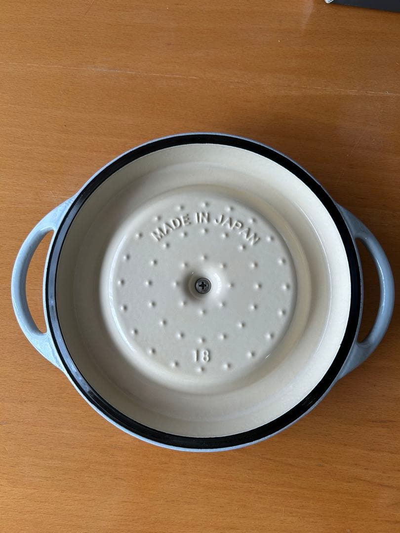 バーミキュラ　オーブンポットラウンド18cm ストーン