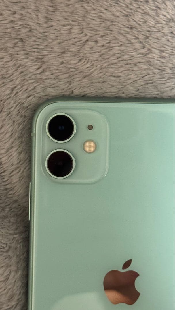 iPhone11 128GB グリーン au SIMロックあり バッテリー93%