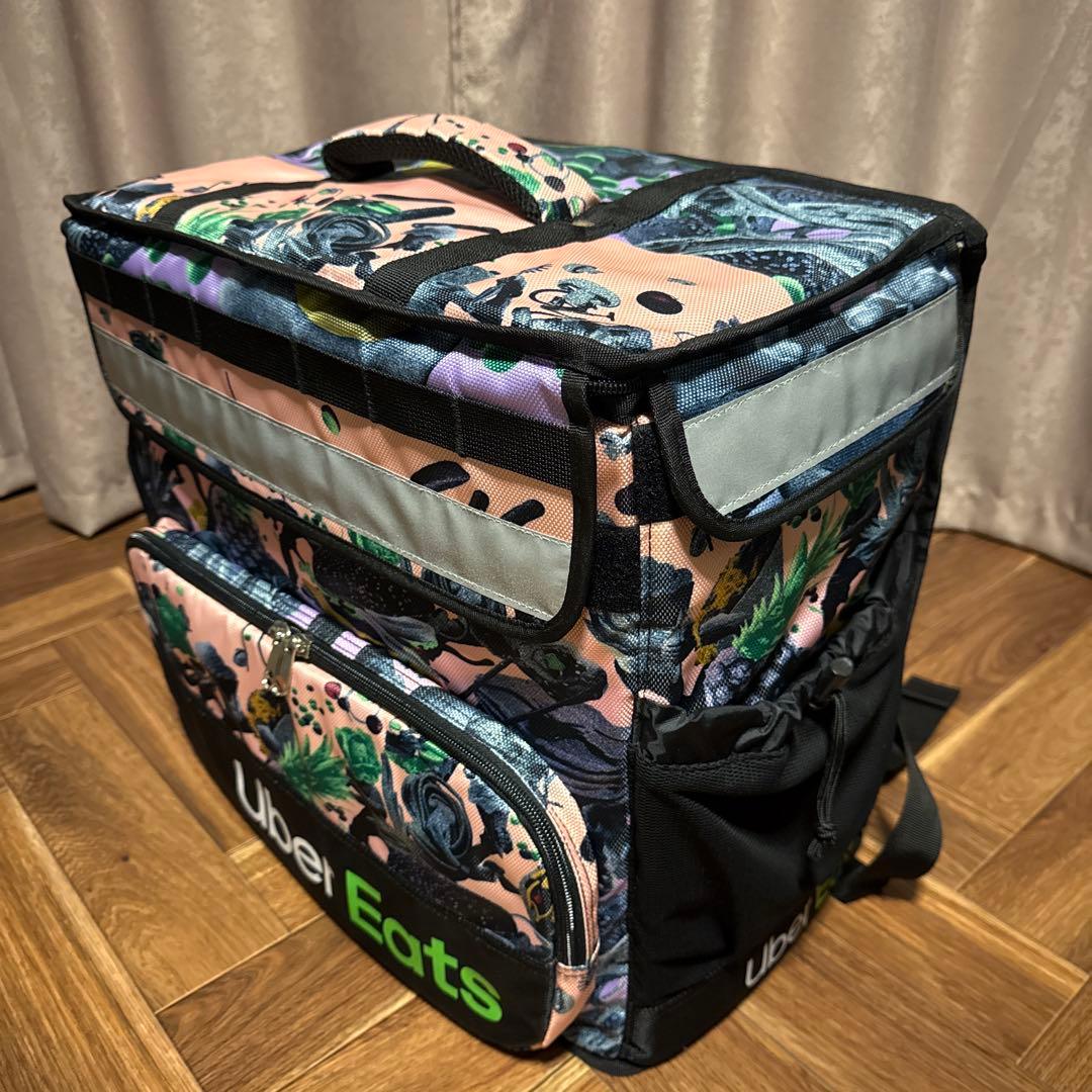 Uber Eats 配達用バッグ 海外デザインモデル