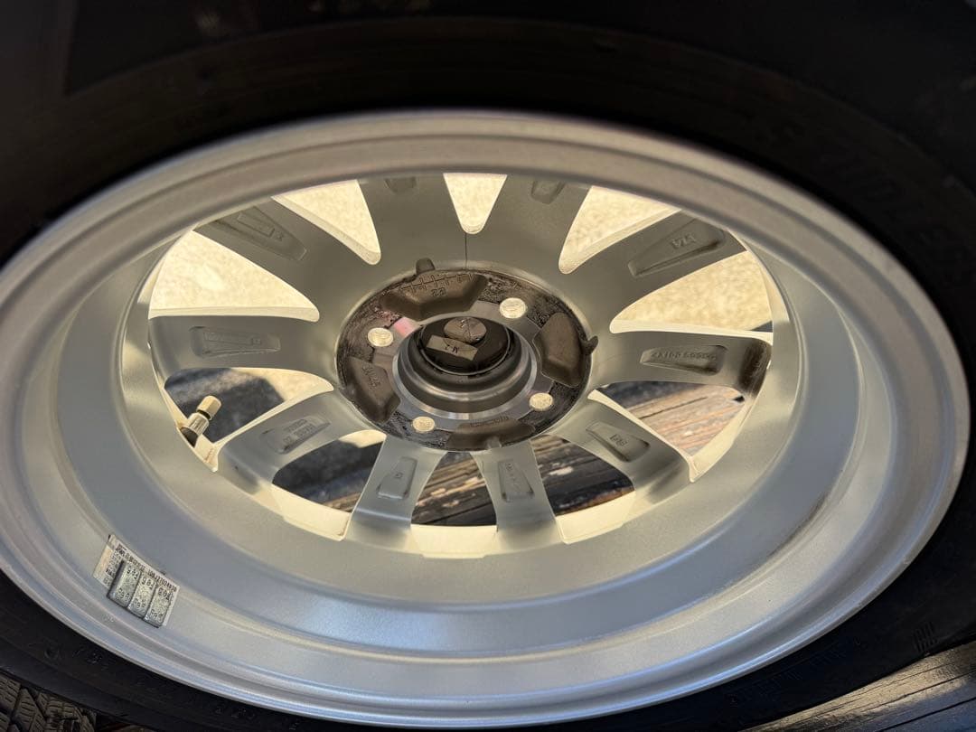 2022年製バリ山‼️軽自動車‼️155/65R14 スタッドレスタイヤ‼️ヨコハマ‼️