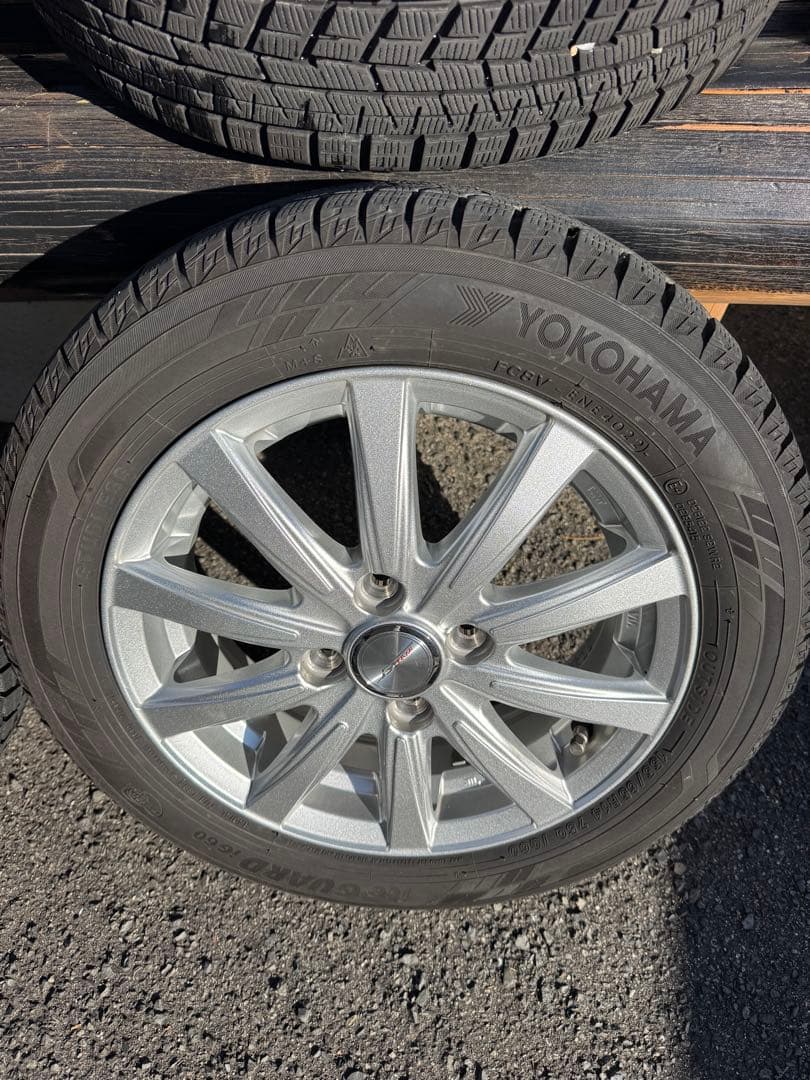 2022年製バリ山‼️軽自動車‼️155/65R14 スタッドレスタイヤ‼️ヨコハマ‼️