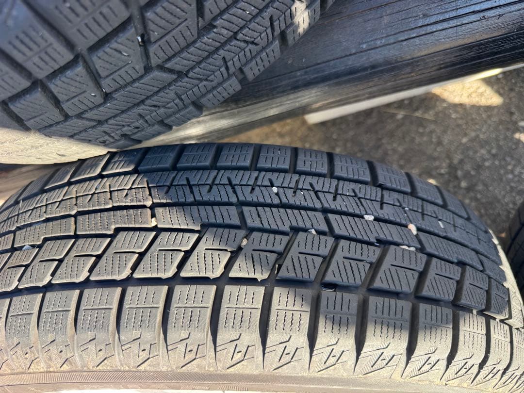 2022年製バリ山‼️軽自動車‼️155/65R14 スタッドレスタイヤ‼️ヨコハマ‼️