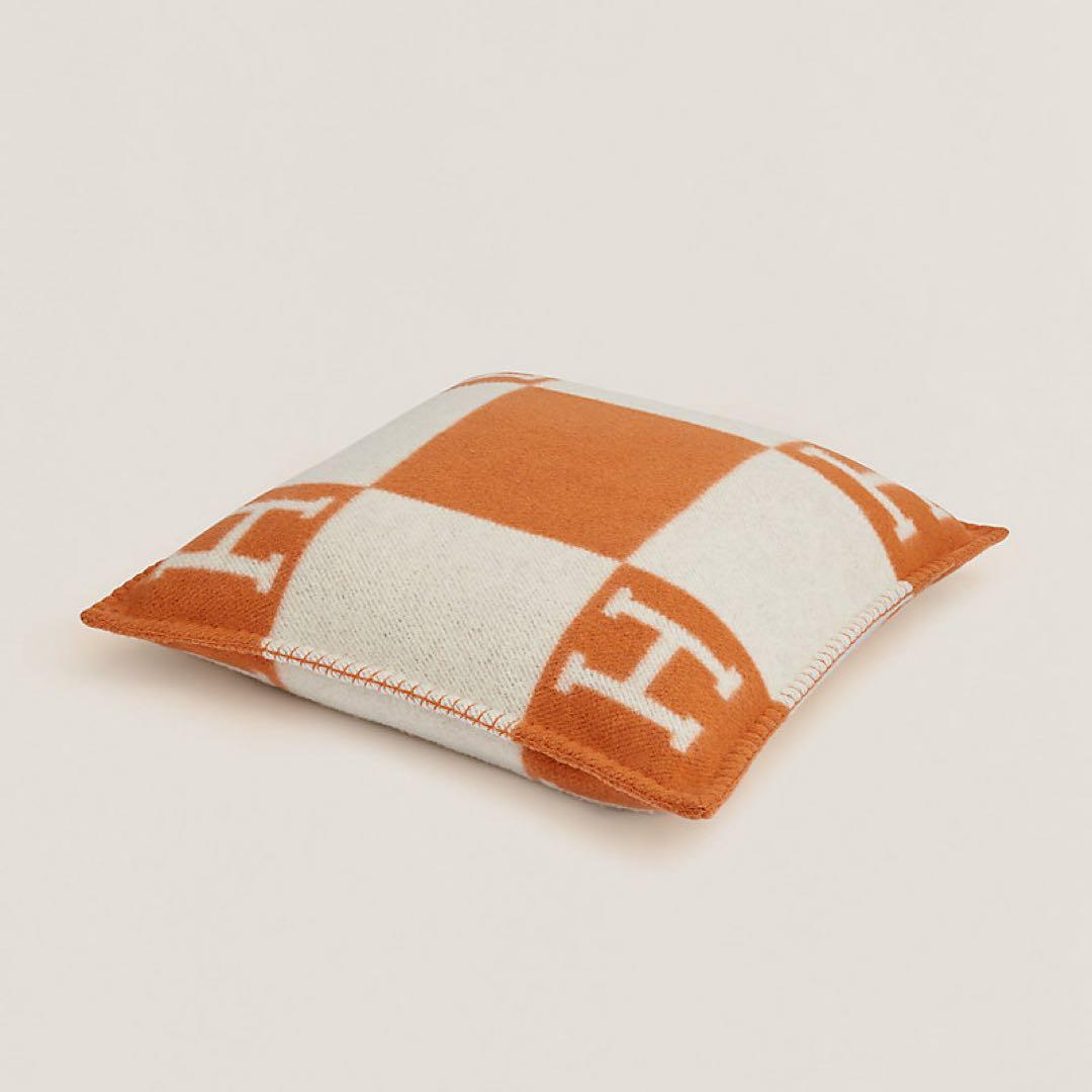 エルメス HERMES クッション アヴァロン PM エルメスクッション