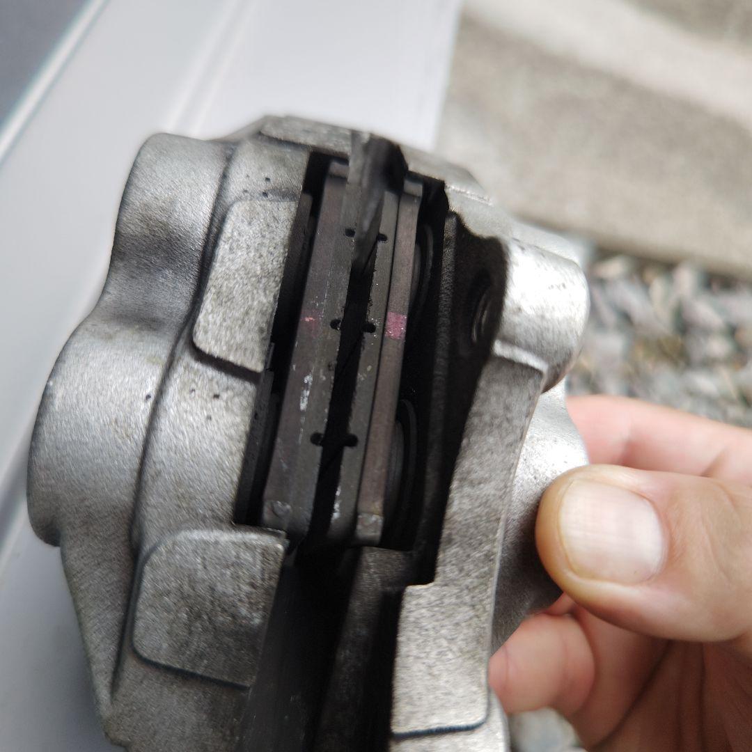 ゼファー1100純正 TOKICO ブレーキキャリパー