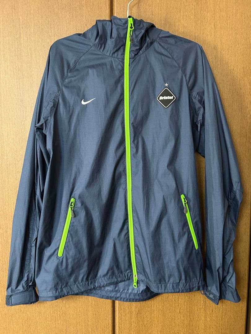 Nike FCRB soph. ウィンドブレーカー