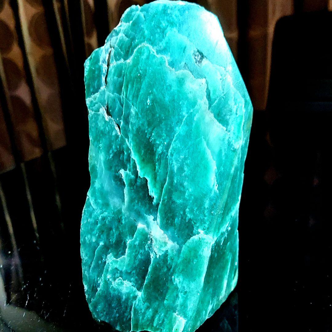 色合い綺麗で大きな インド翡翠 アベンチュリン 原石 表面磨き395