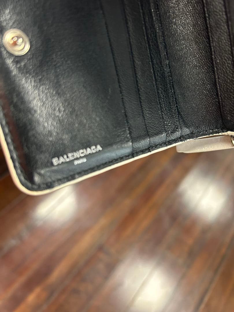 BALENCIAGA二つ折り財布ホワイト
