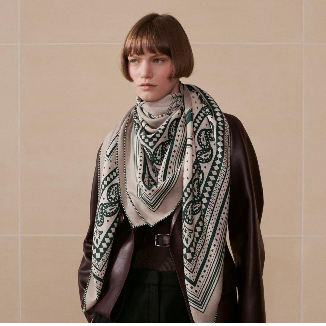 エルメス　カレジェアン 《四輪馬車の車輪・バンダナ》　新品未使用