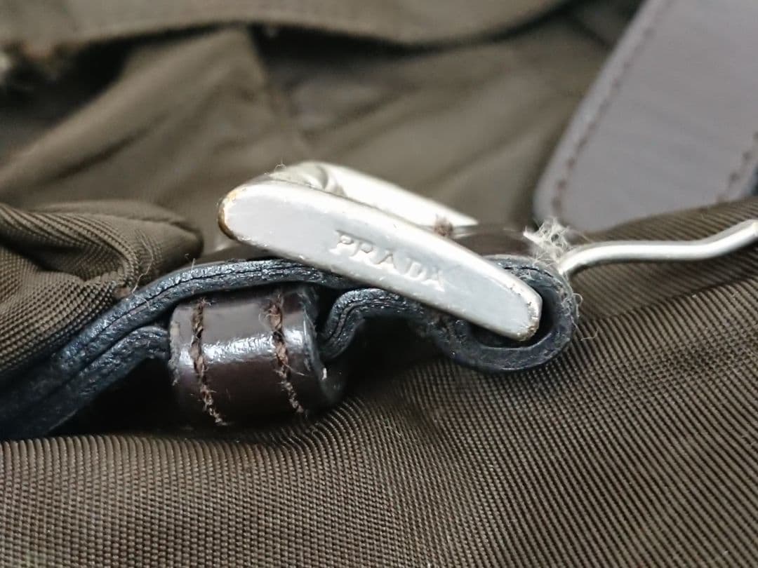 B プラダ PRADA ナイロン メッセンジャーバッグ カーキ ダークブラウン