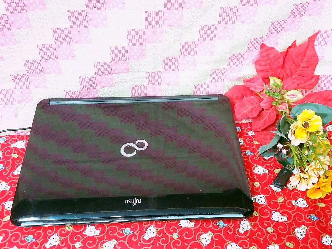 極上品！Corei5！ZOOM！富士通！新型Win11搭載！動画編集
画編集