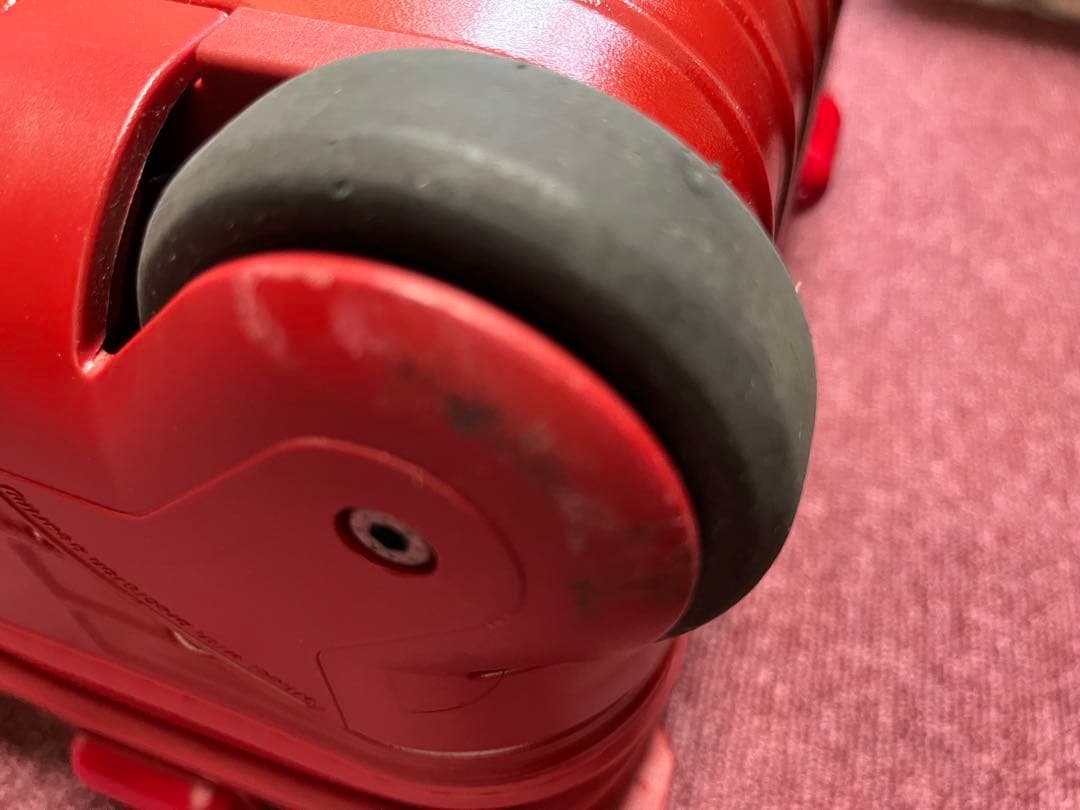 RIMOWA 2輪レッド キャリーケース TSAロック付き