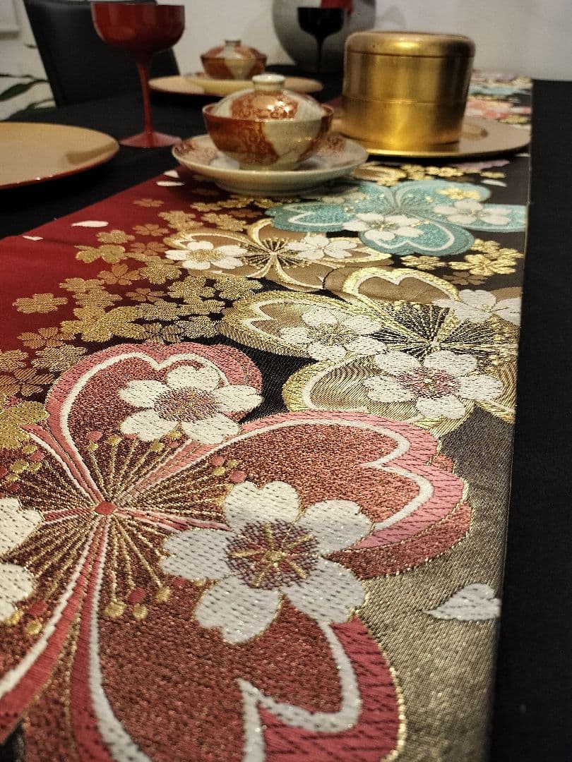 A958★逸品‼️豪華刺繍‼️ひな祭り‼️テーブルランナー2m2cm