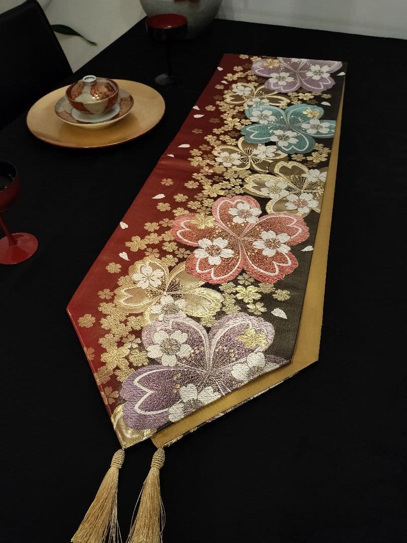 A958★逸品‼️豪華刺繍‼️ひな祭り‼️テーブルランナー2m2cm