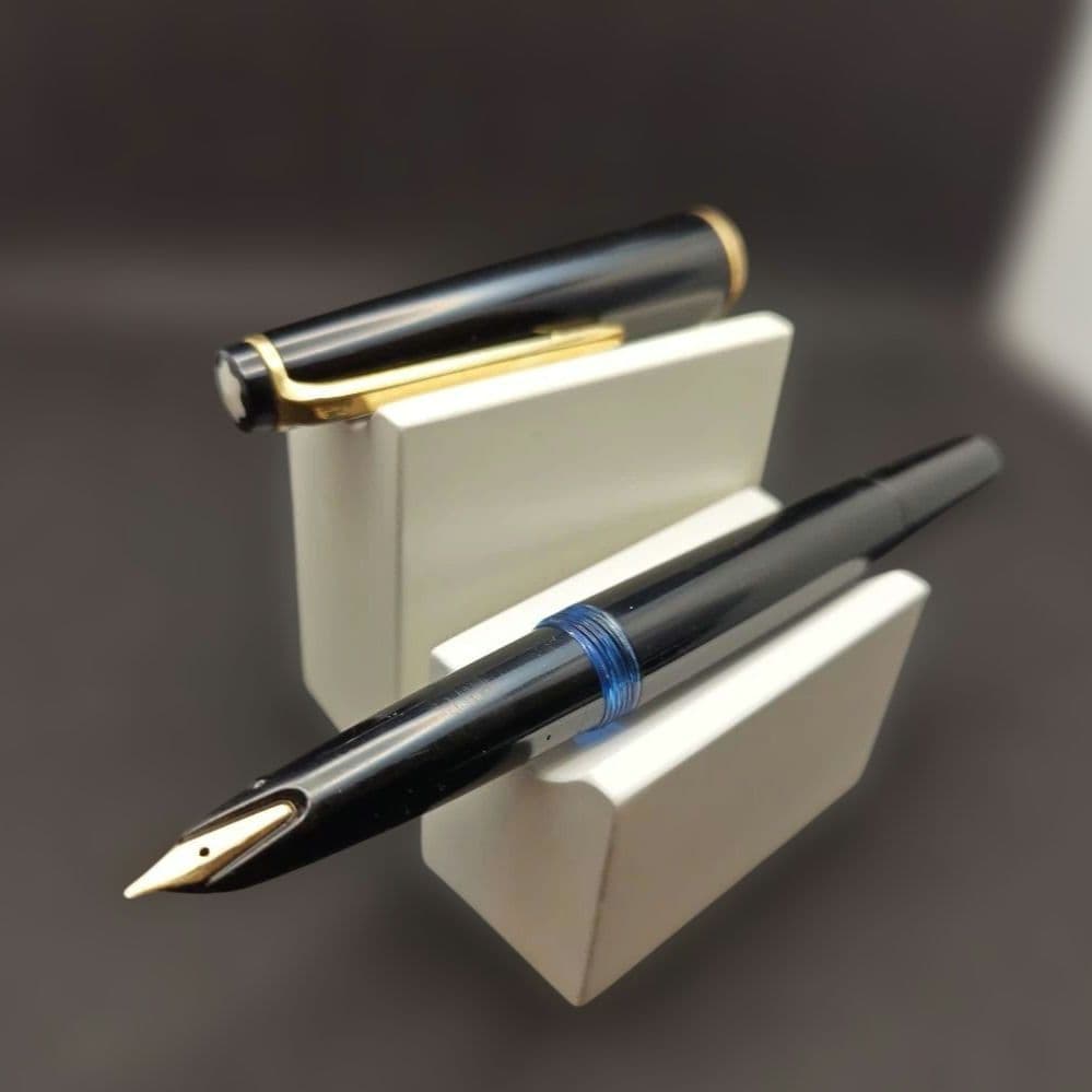 モンブラン　MONTBLANC 　万年筆　NO32 ペン先14K　難あり