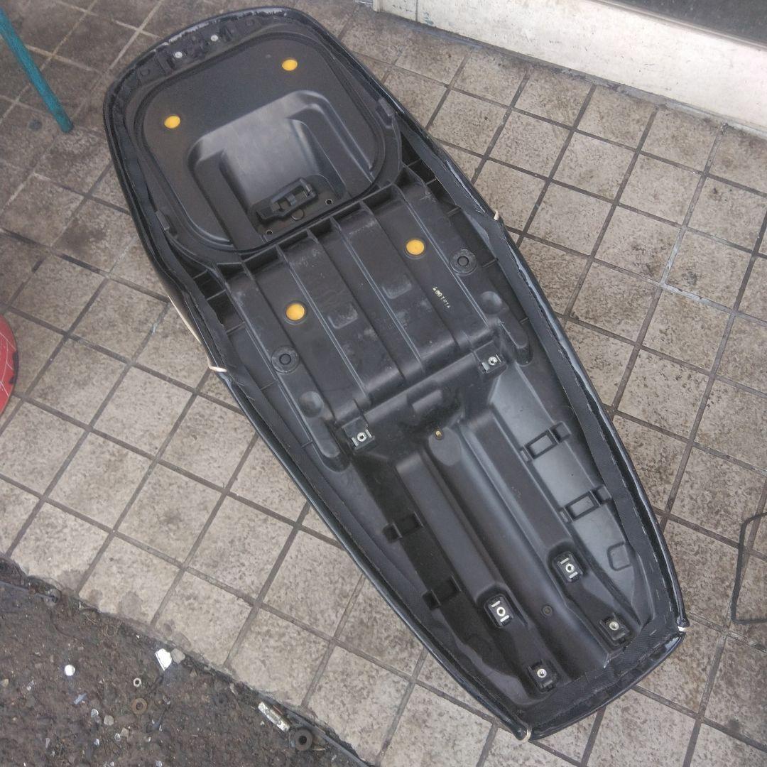 ヤマハ　マグザム250　希少アクロス東京社外シートSG17J SG21J 共通