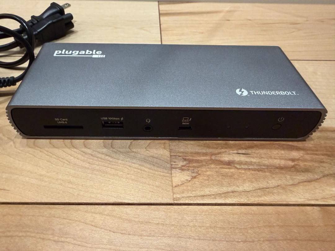 Plugable Thunderbolt 4 ドッキングステーション