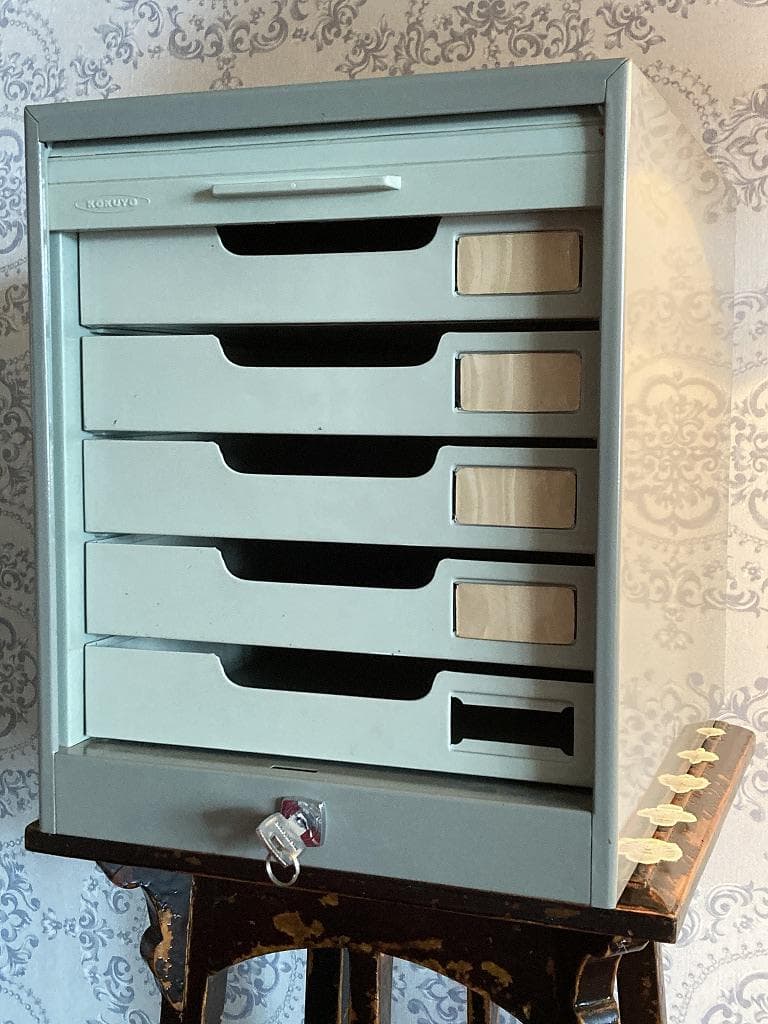 売約済み　美品　KOKUYO　蛇腹シャッター　鍵付　５段　書類・レターケース