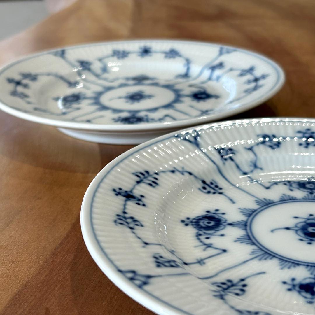 ロイヤルコペンハーゲン②★同一サイン２枚組プレイン★１7cmケーキ皿★美品