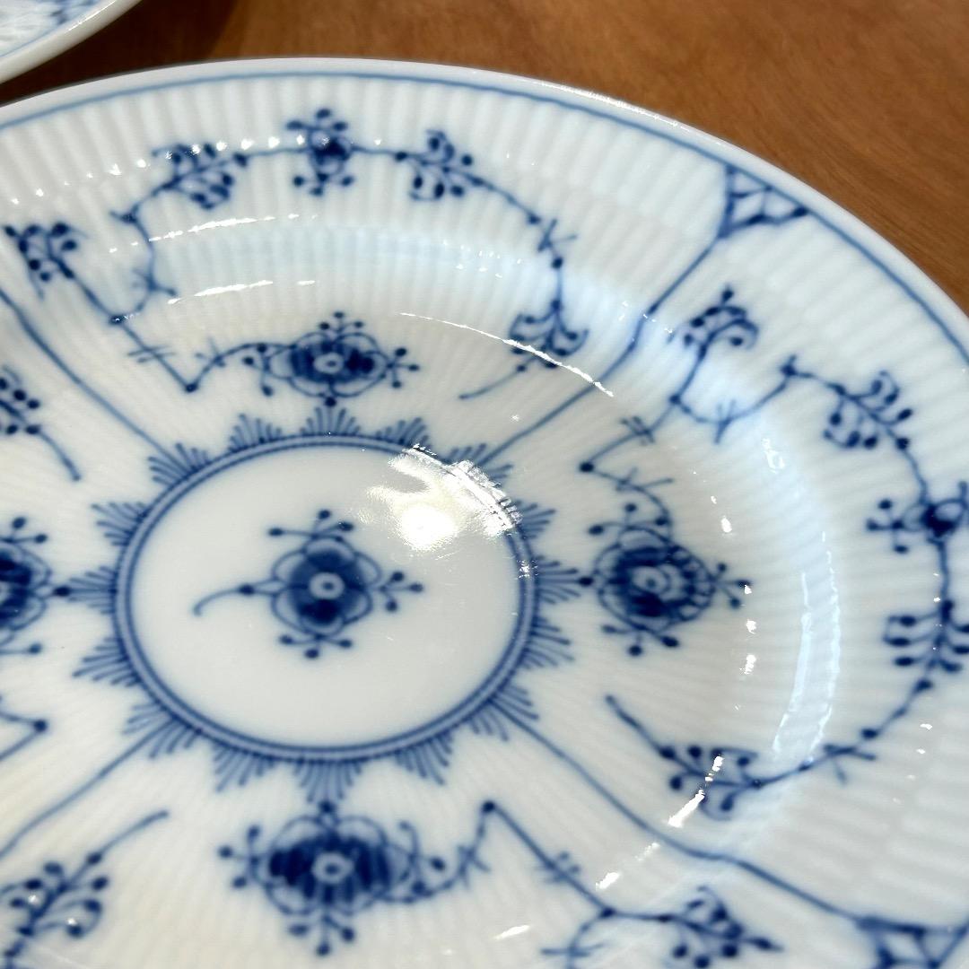 ロイヤルコペンハーゲン②★同一サイン２枚組プレイン★１7cmケーキ皿★美品