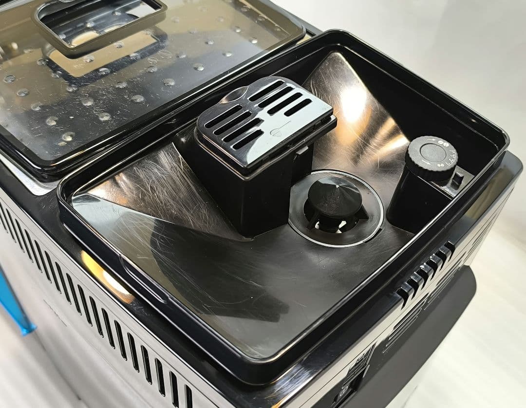 デロンギ　マグニフィカSカプチーノ　全自動コーヒーマシン　ECAM23260SB