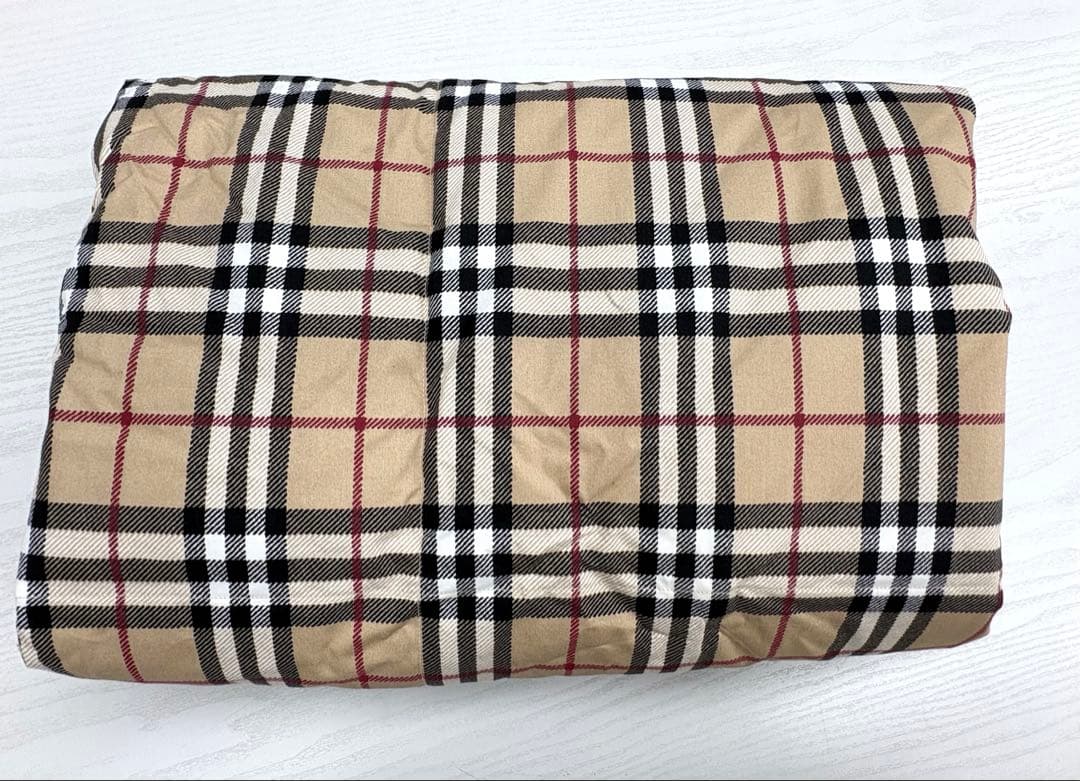未使用✨️BURBERRY LONDON ダウン＆フェザー ひざ掛けノバチェック