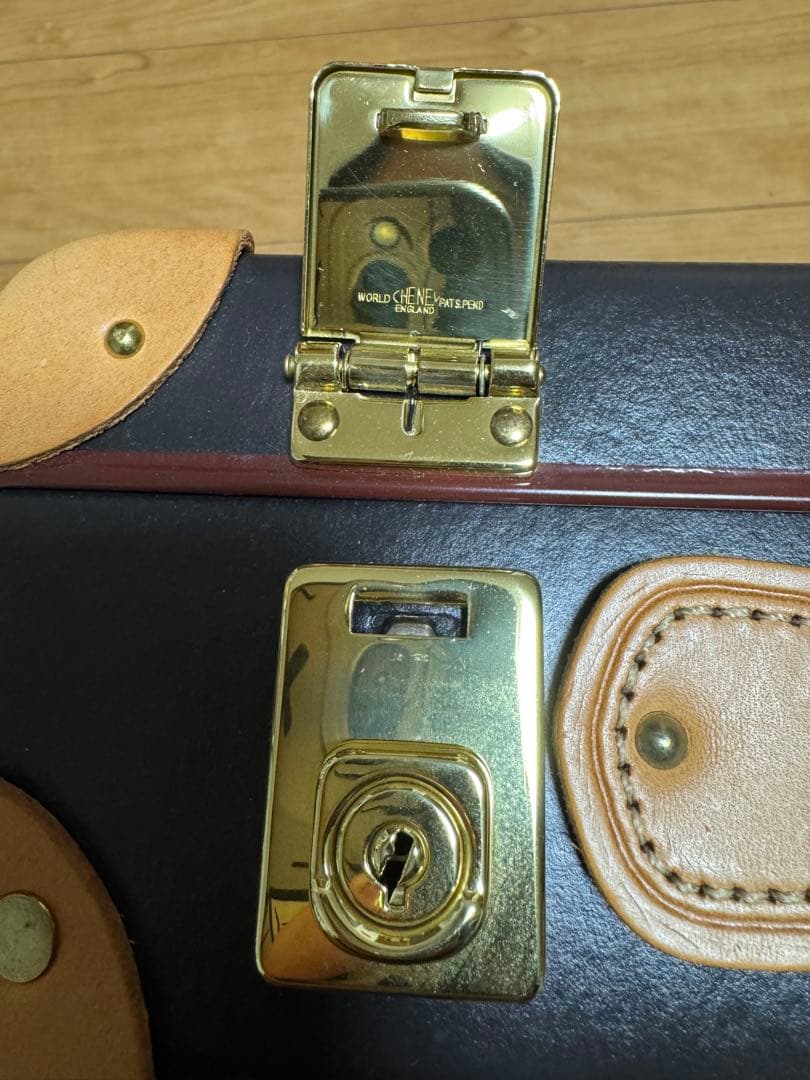 GLOBETROTTER 1897グローブトロッター スリムアタッシュ 紺