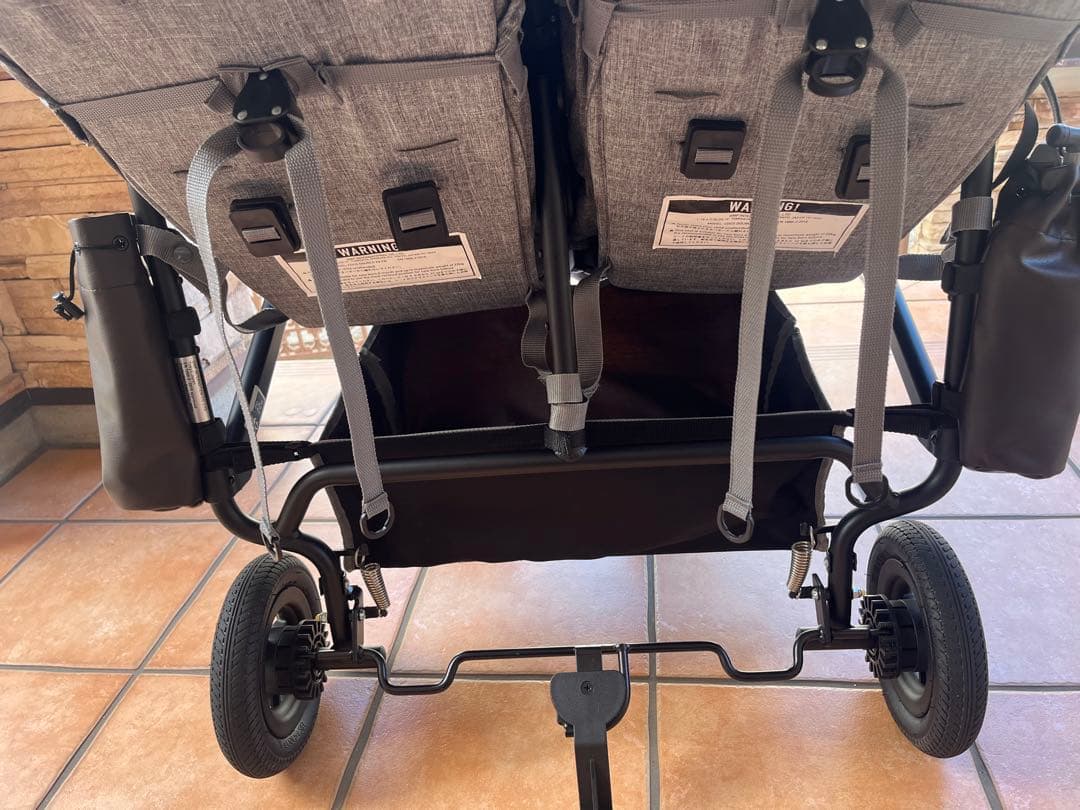 エアバギー　ココダブル　グレー