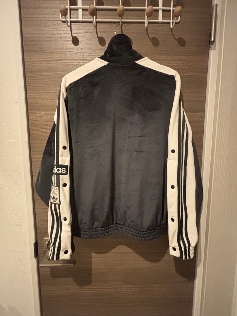 adidas フリースジャケット 黒/白3本ラインMサイズ