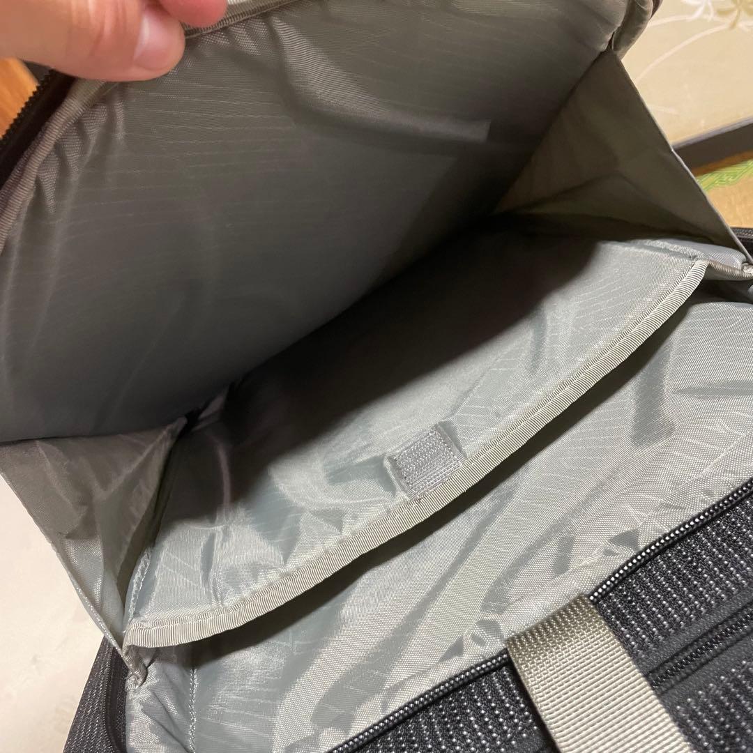 【即完売品】【美品】 THULE キャリーケース　CROSSOVER 38L