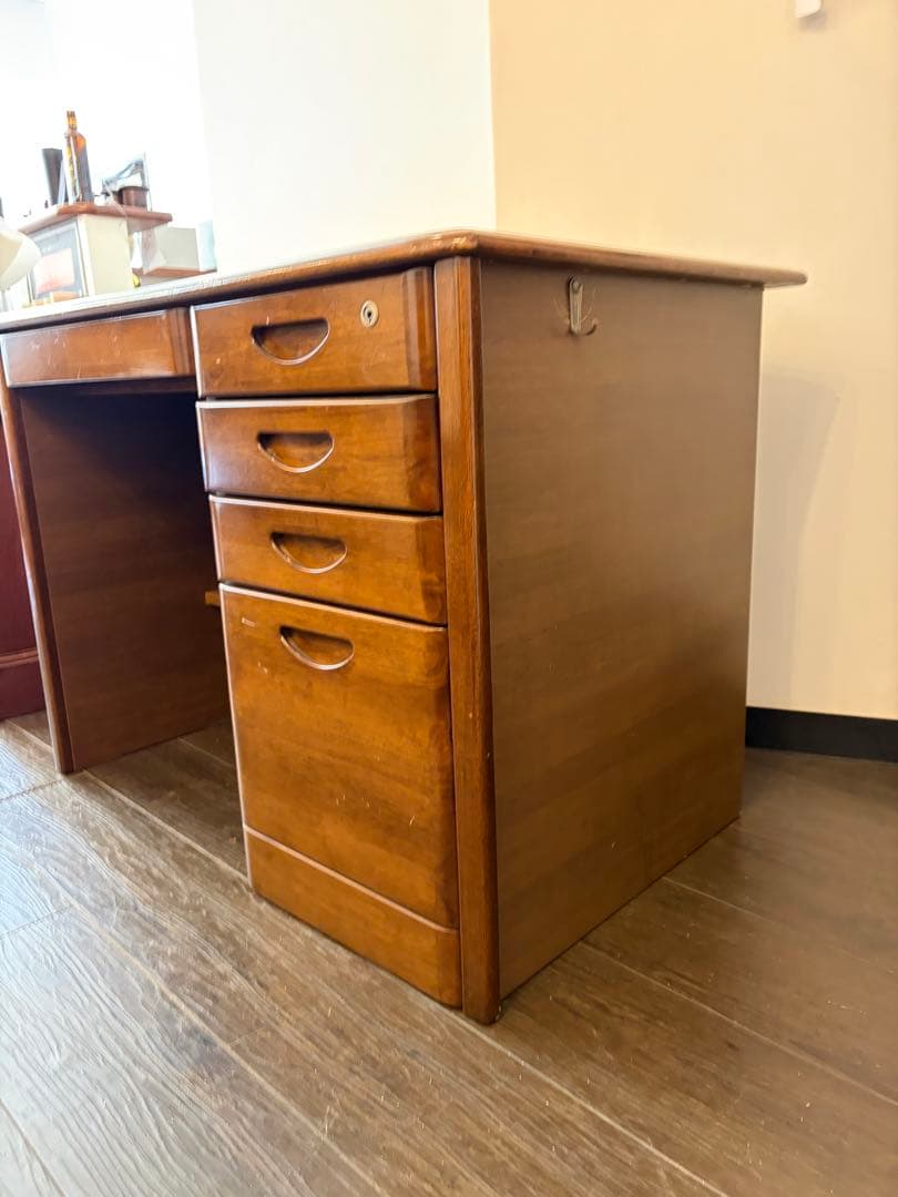 【引取限定】karimoku ヴィンテージ 学習机 無垢材　国産ヴィンテージ