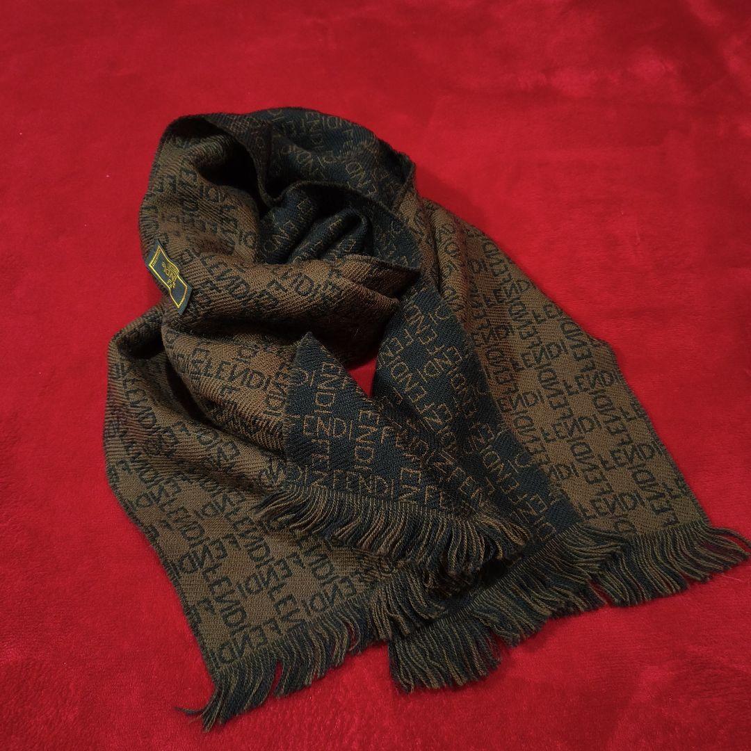 ake様　　FENDI ブランドロゴ入り マフラー イタリア製