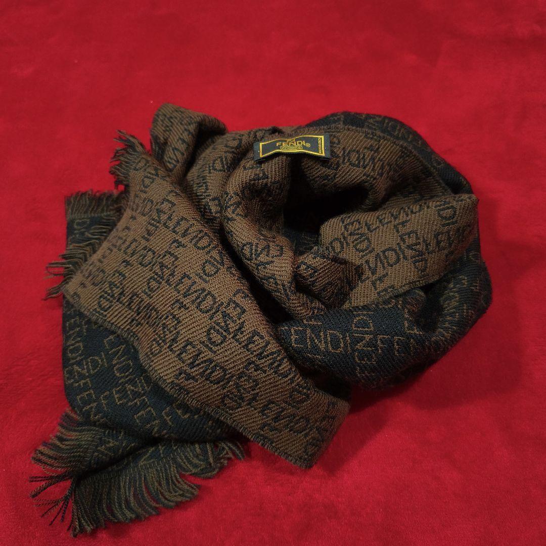 ake様　　FENDI ブランドロゴ入り マフラー イタリア製