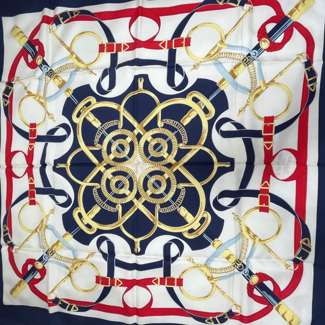 エルメス カレ90 大判スカーフ　シルク100％ ネイビー　タグあり