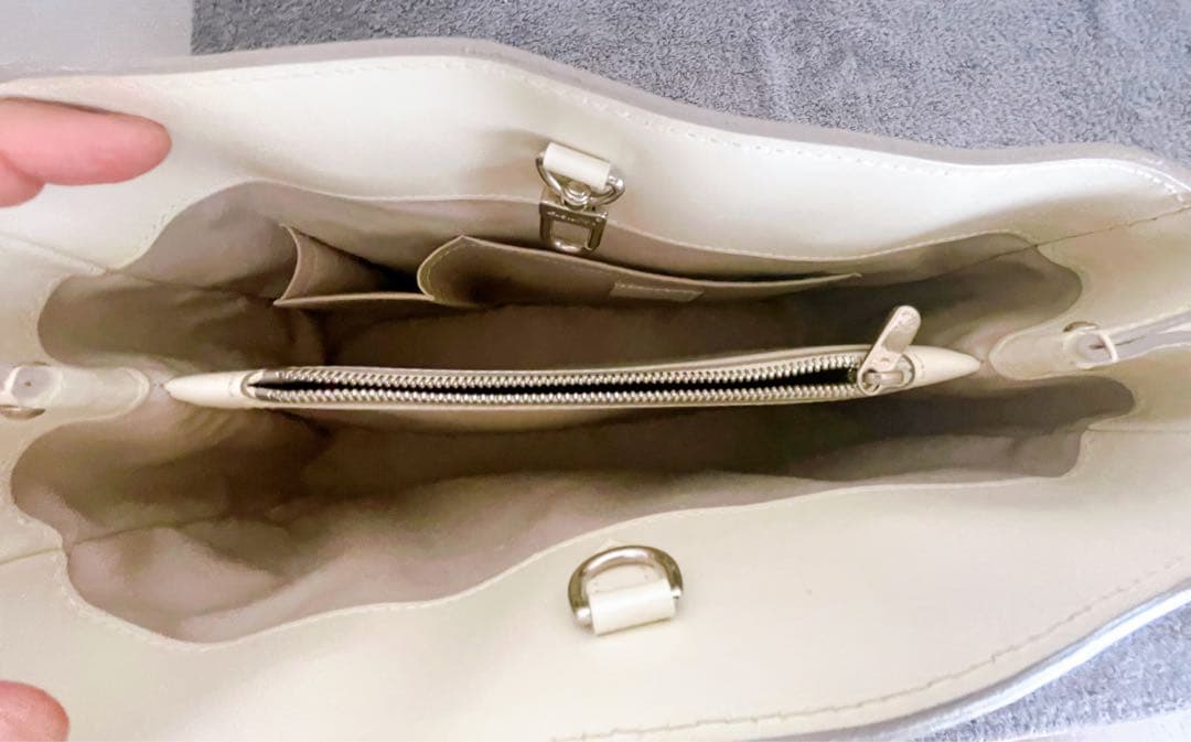 LOUIS VUITTON ルイヴィトン パッシィPM エピ 白 M5926J