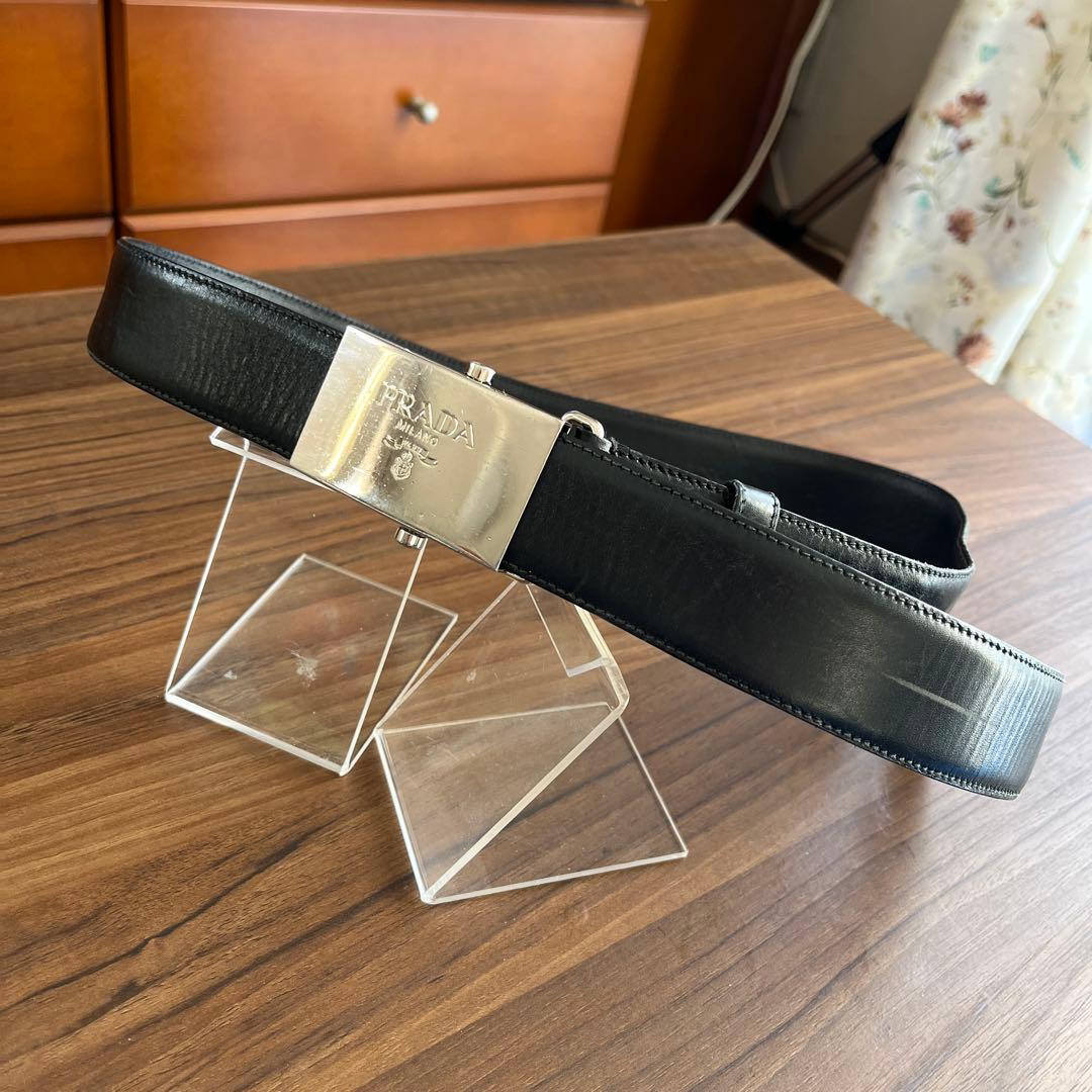 PRADA レザー　ガチャベルト