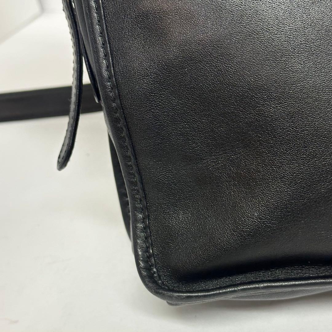 美品‼️ロエベ アナグラムロゴ レザーショルダーバッグ ブラック 黒 本革