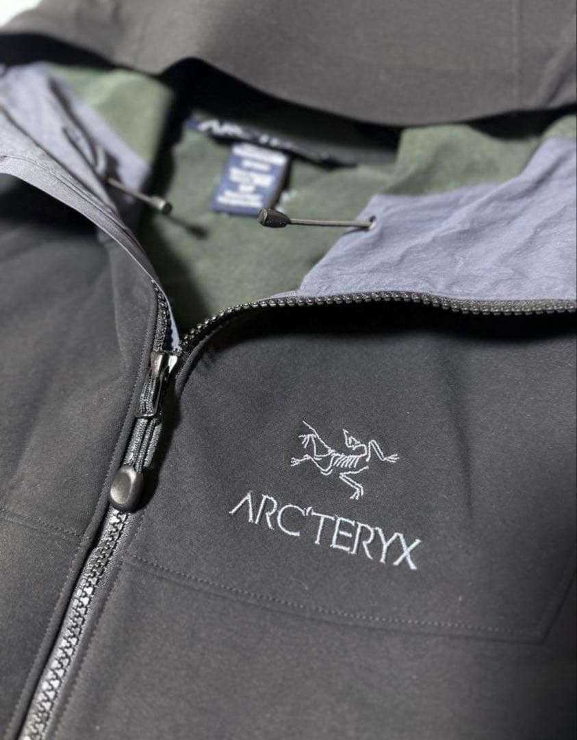【値下げ】ARC'TERYX ca#34438 アークテリクスマウンテンパーカー