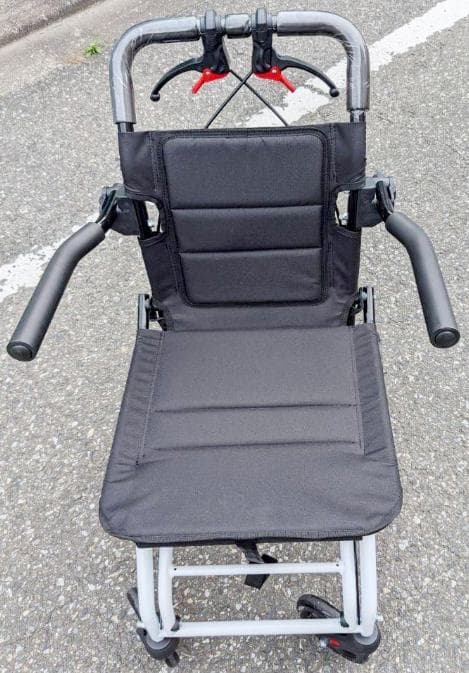 介助用車いす　折りたたみ 小型 軽量