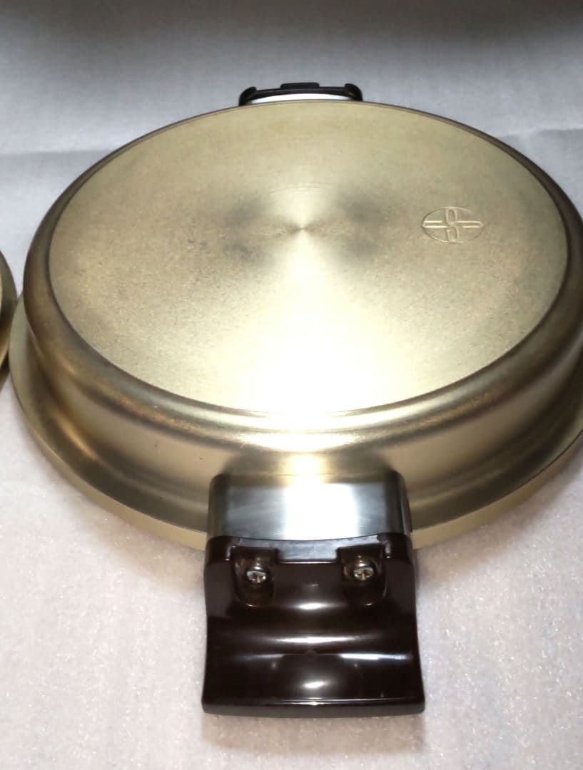 しばのキッチン両手鍋　最高級ゴールドシリーズ