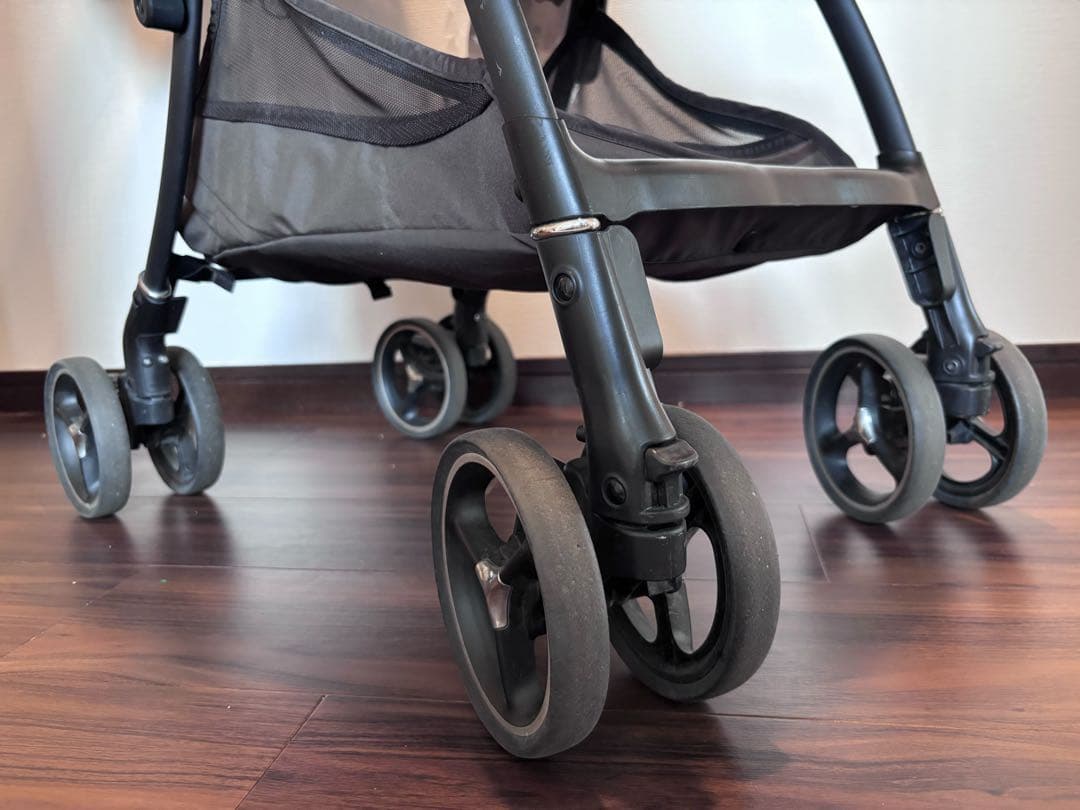 【美品即発送】アップリカ Aprica ラクーナクッションフリー AB上位モデル