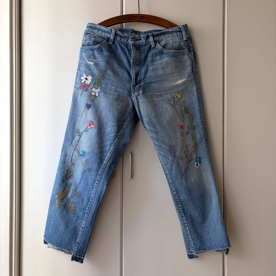 45R ライ麦デニムのクロスビー5遖加エ（アネモネ刺繍）　¥134,200
