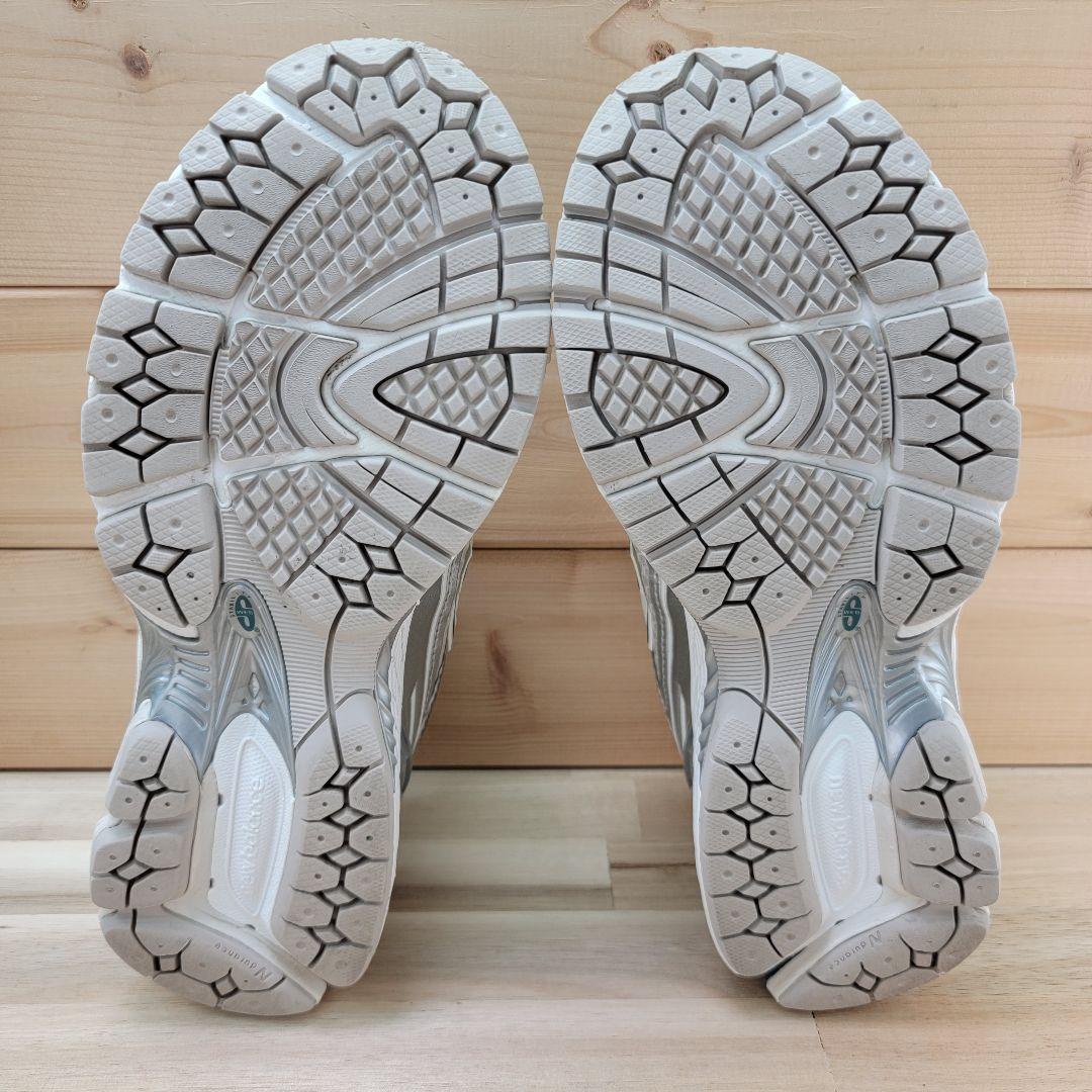 ニューバランス M1906REE シルバー 22.5センチ