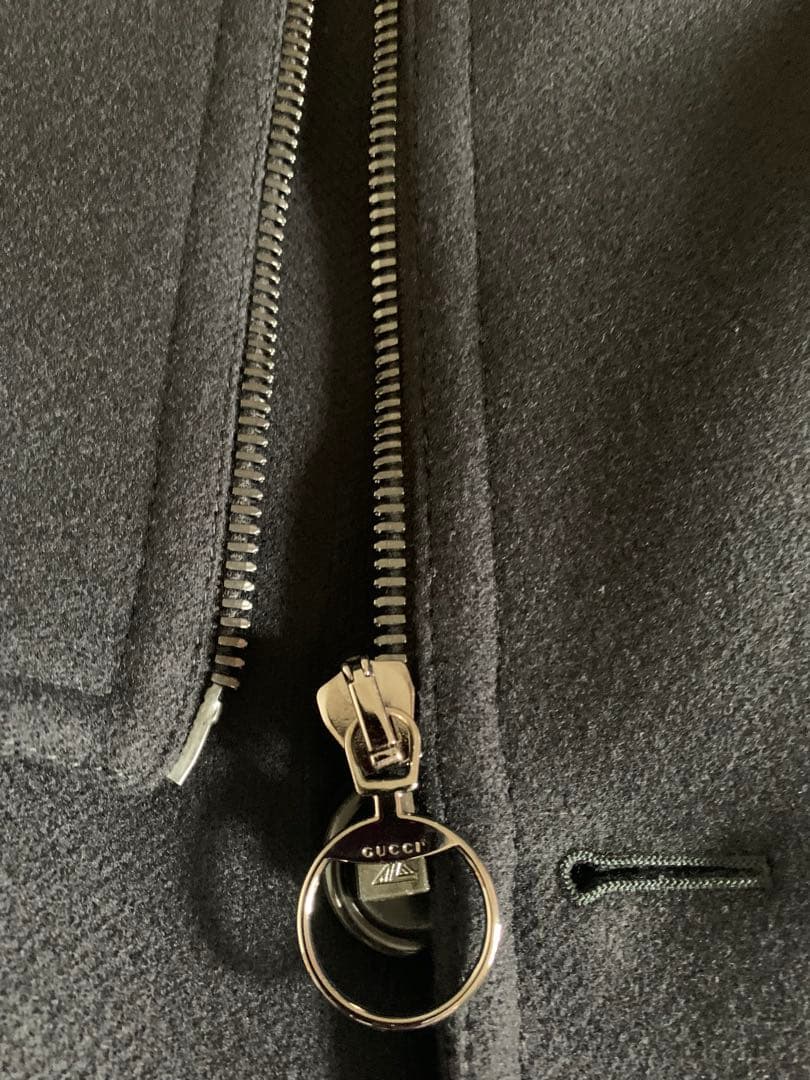 グッチ・ウールトレンチコート（美品、ブラック、サイズ46）