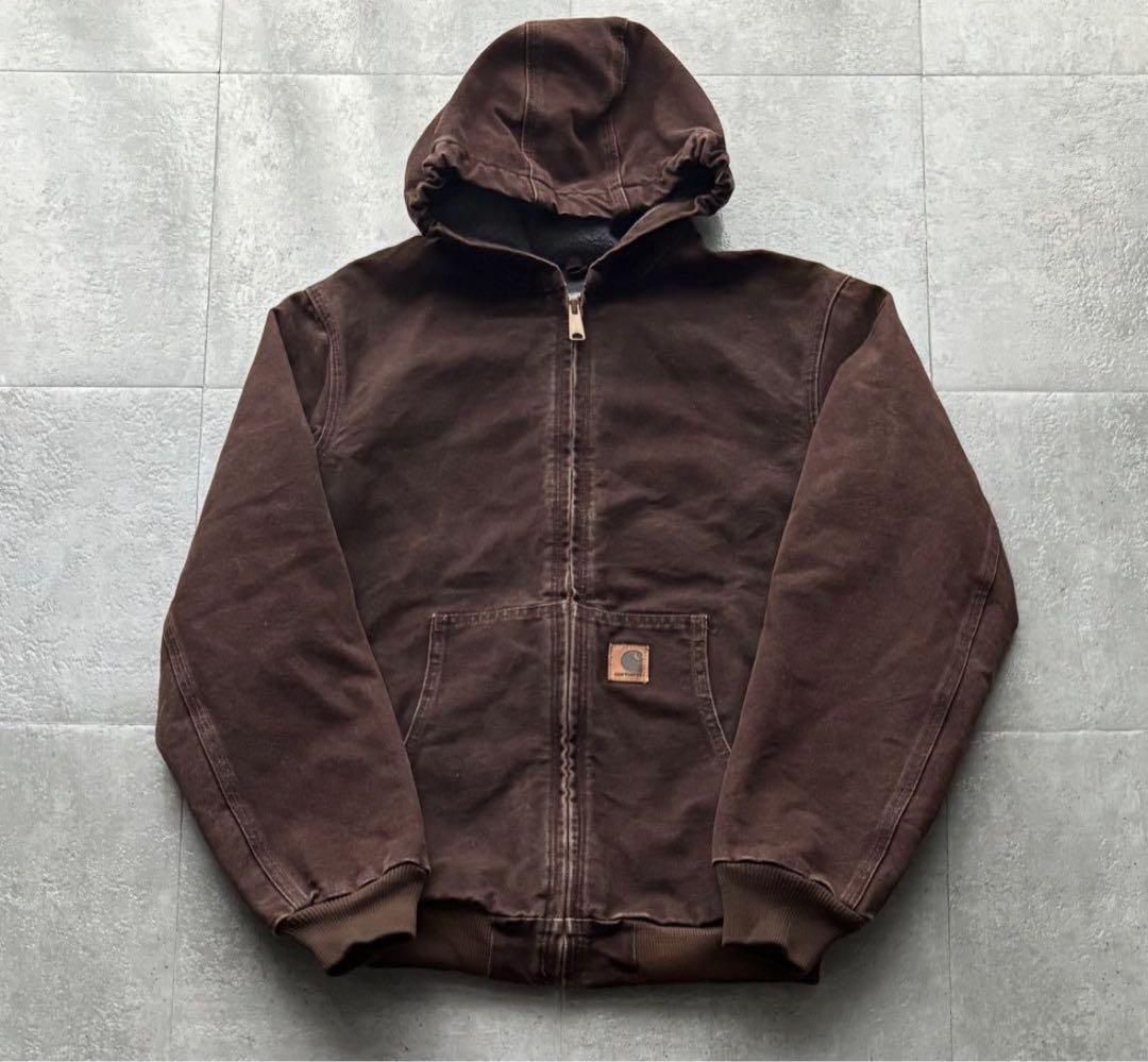 カーハート　アクティブジャケット　ブラウン　フェード　サイズ感◎