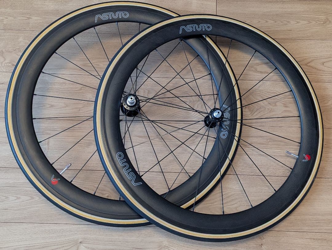 ASTUTO カーボンホイール リムブレーキ チューブラータイヤ付き 前後セット
