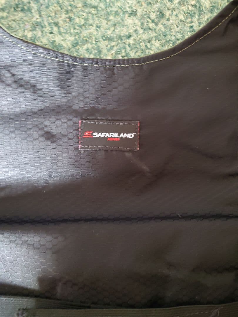 SAFARILAND アーマーベスト実物 サファリランド　LE装備